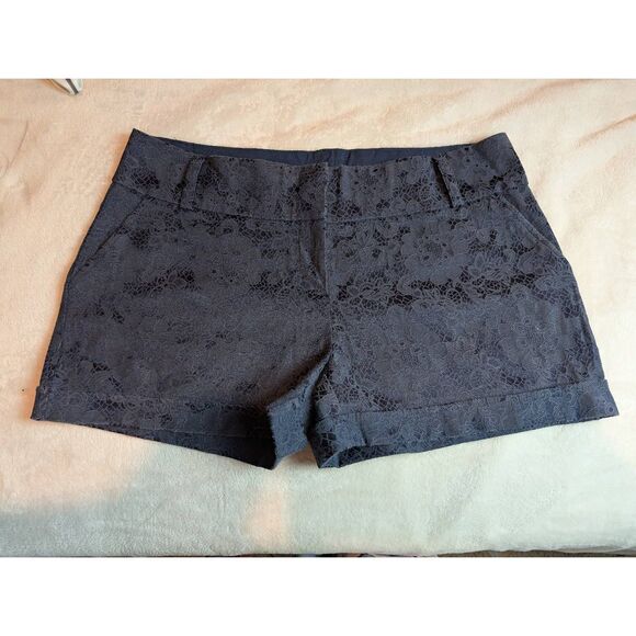 Maurices cuffed navy blue shorts size 13/14 * - Picture 1 of 3